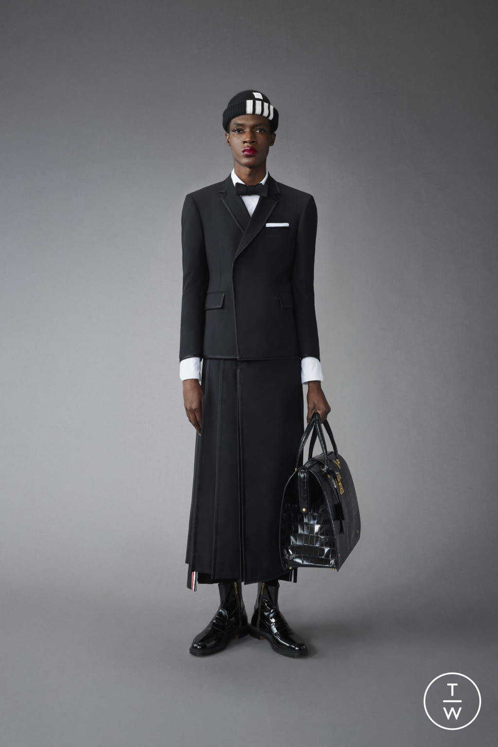 Fashion Week Paris Pre-Fall 2022 look 49 from the Thom Browne collection 男装