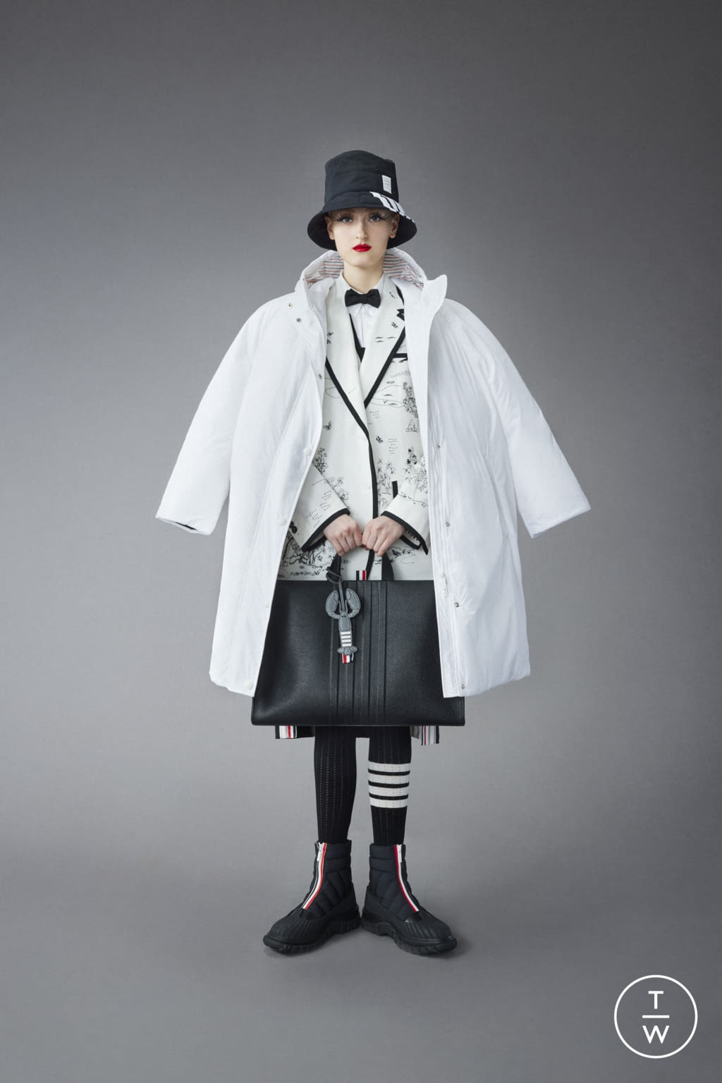Fashion Week New York Pre-Fall 2022 look 44 from the Thom Browne collection 女装