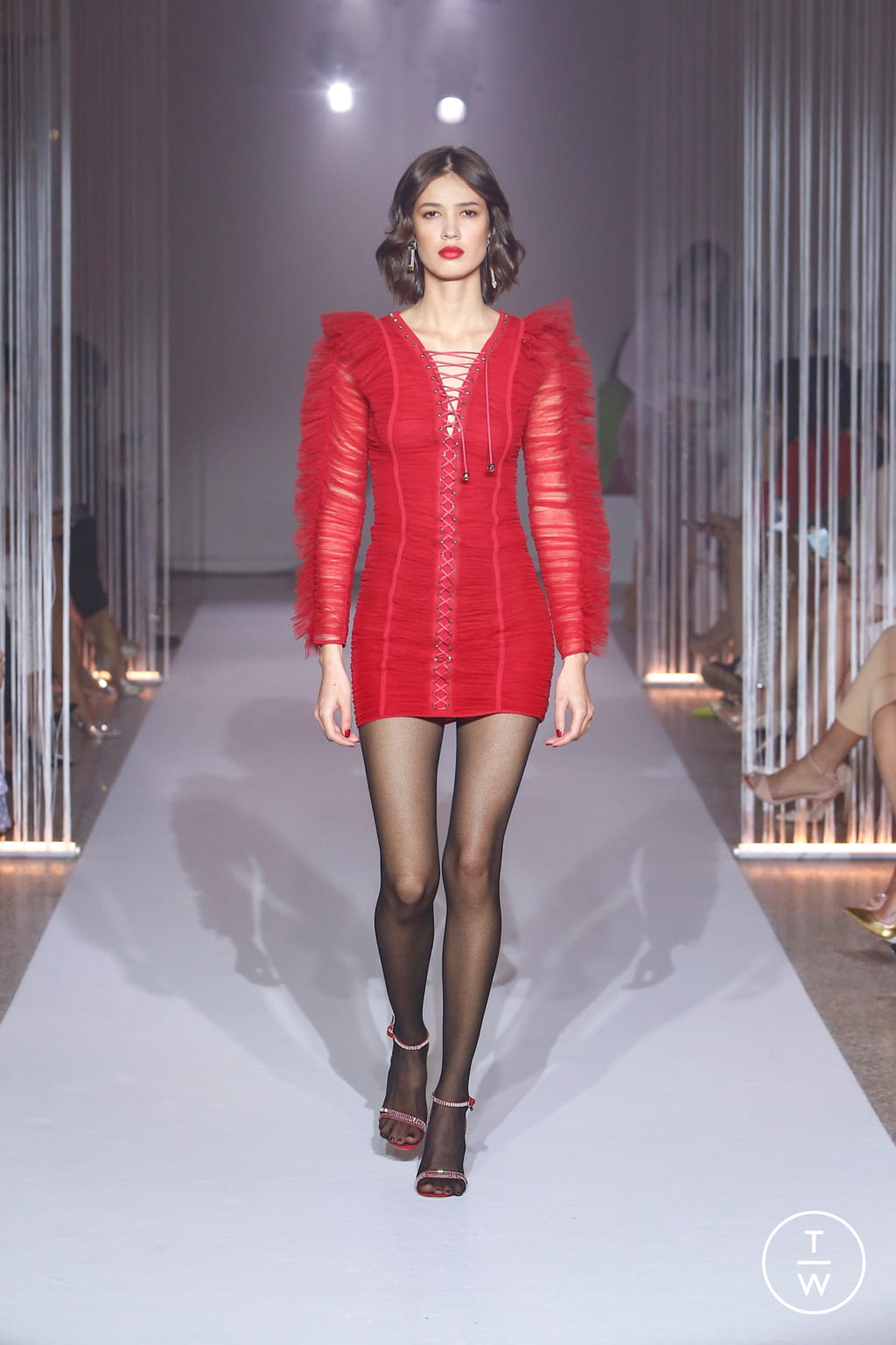 Fashion Week Milan Fall/Winter 2022 look 44 from the Elisabetta Franchi collection 女装