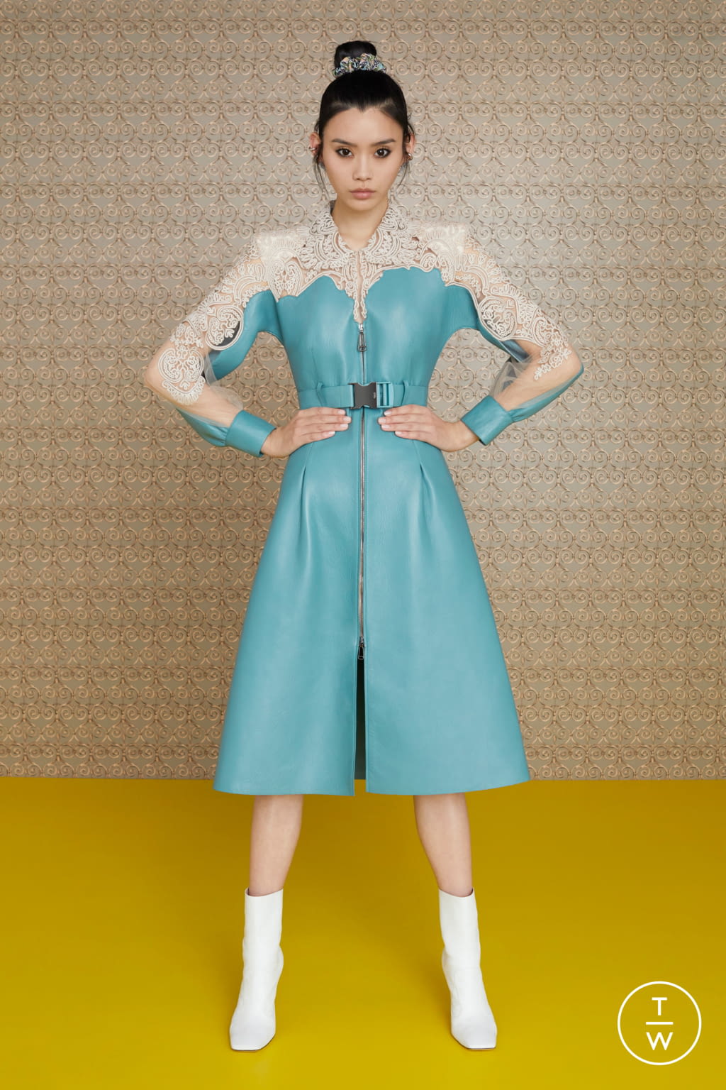 Fashion Week Milan Pre-Fall 2019 look 44 from the Fendi collection womenswear
