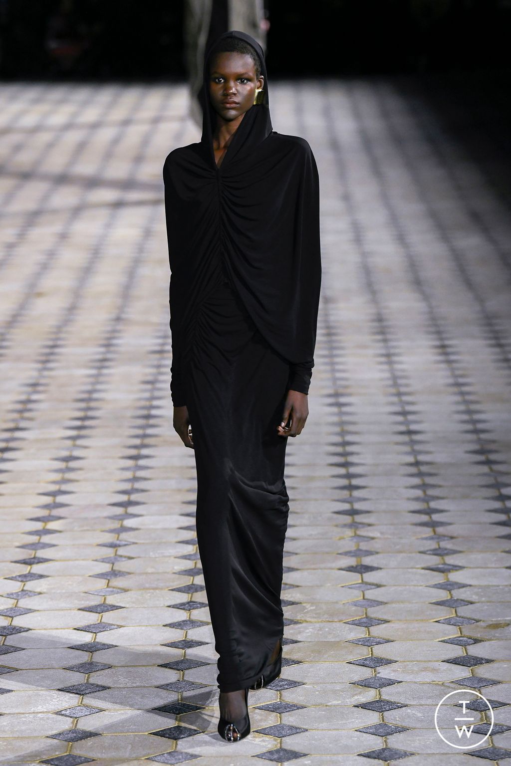 Fashion Week Paris Spring/Summer 2023 look 37 from the Saint Laurent collection womenswear
