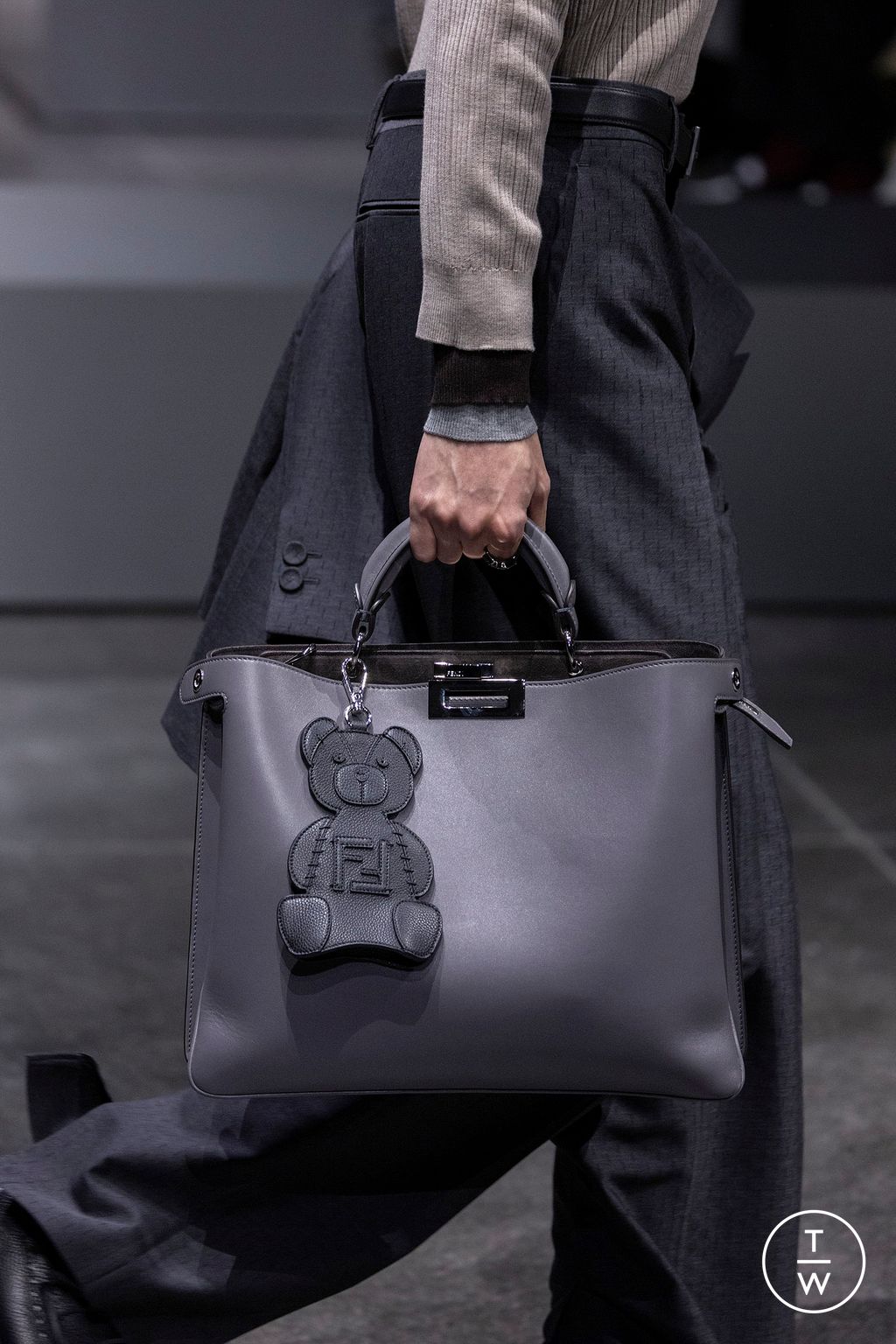 Fashion Week Paris Fall/Winter 2024 look 69 from the Fendi collection menswear accessories