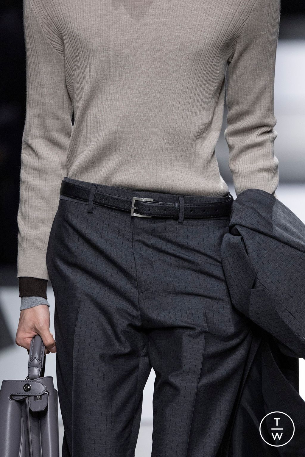 Fashion Week Paris Fall/Winter 2024 look 112 from the Fendi collection menswear accessories