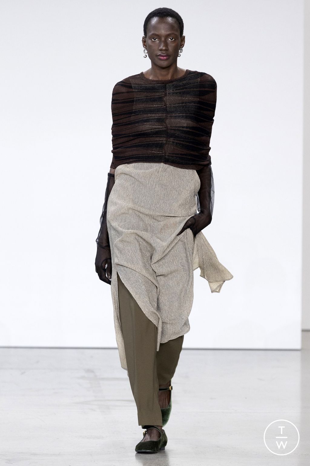 Fashion Week New York Spring/Summer 2023 look 5 from the Deveaux collection womenswear
