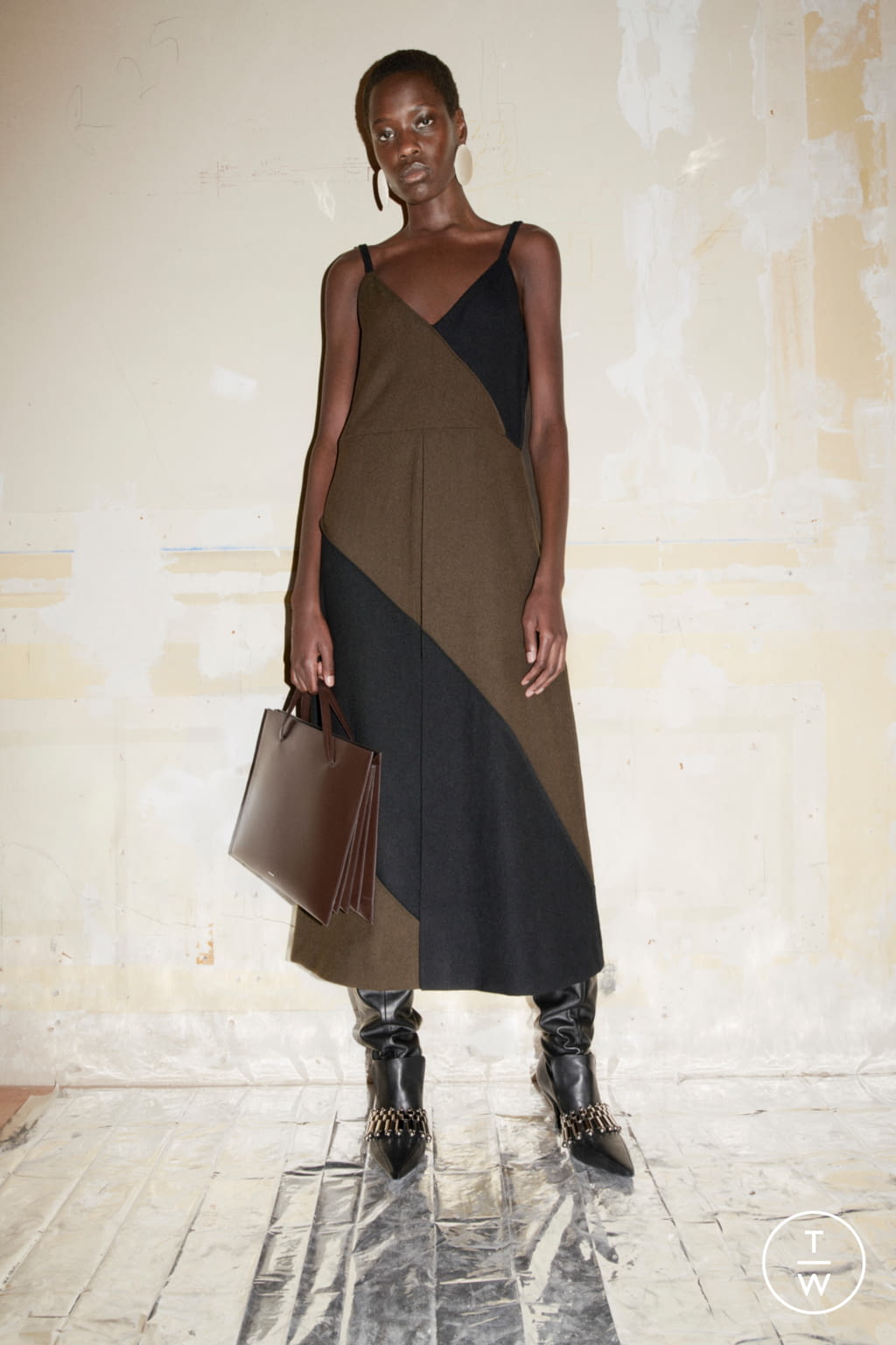 Fashion Week Paris Fall/Winter 2021 look 45 from the Jil Sander collection womenswear