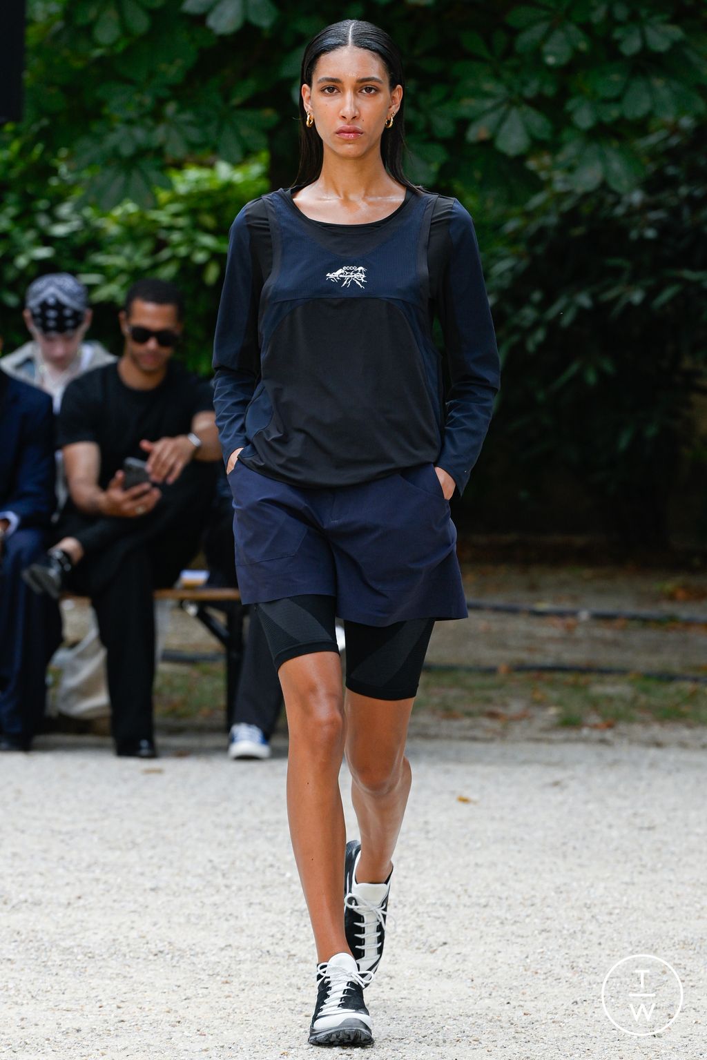 Fashion Week Paris Spring/Summer 2026 look 45 de la collection White Mountaineering menswear