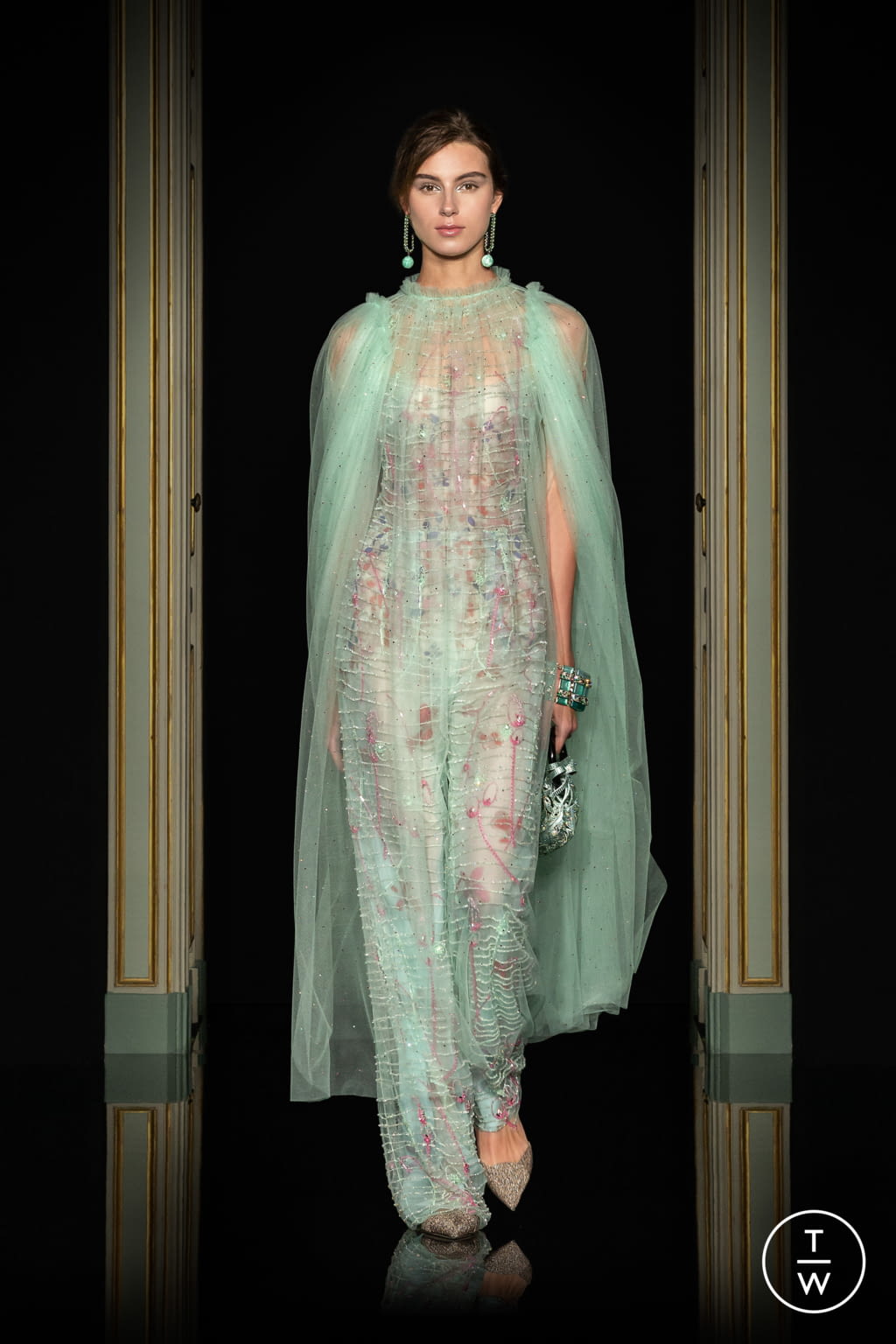 Fashion Week Paris Spring/Summer 2021 look 45 from the Giorgio Armani Privé collection 高级定制