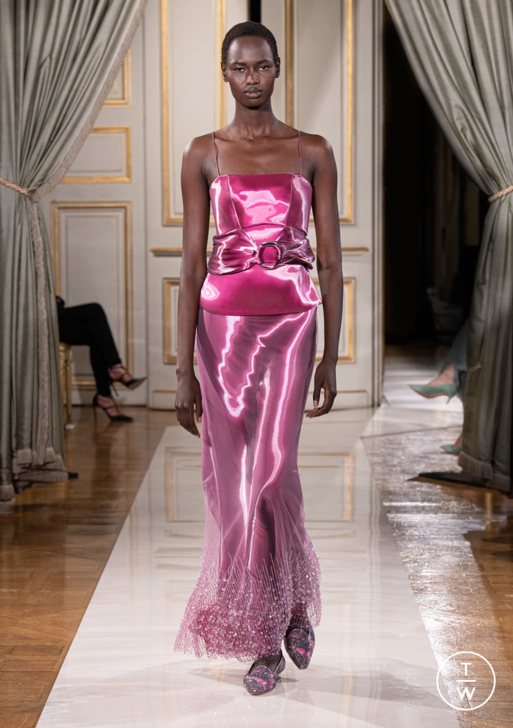 Fashion Week Paris Fall/Winter 2021 look 45 from the Giorgio Armani Privé collection couture