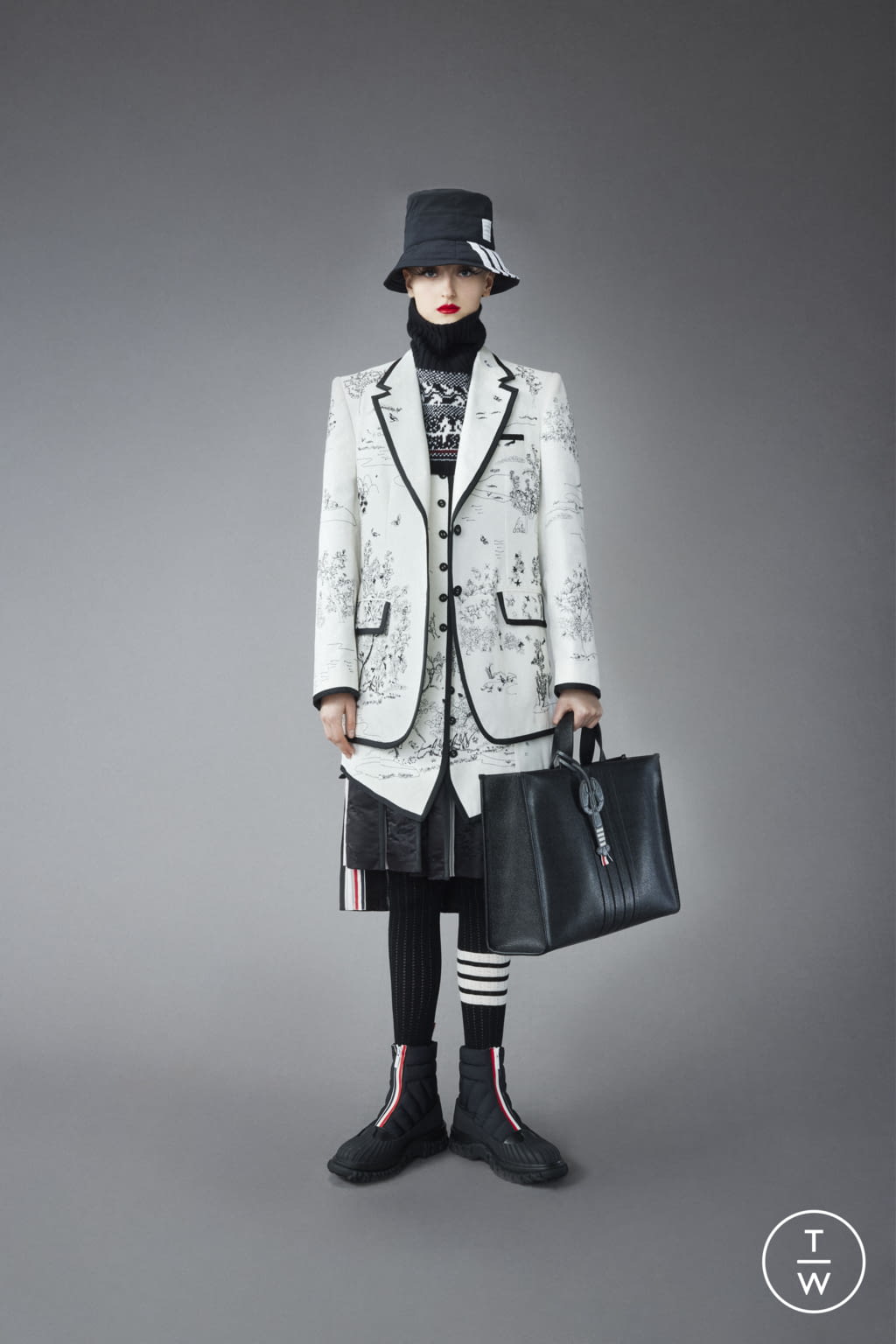 Fashion Week New York Pre-Fall 2022 look 45 from the Thom Browne collection womenswear