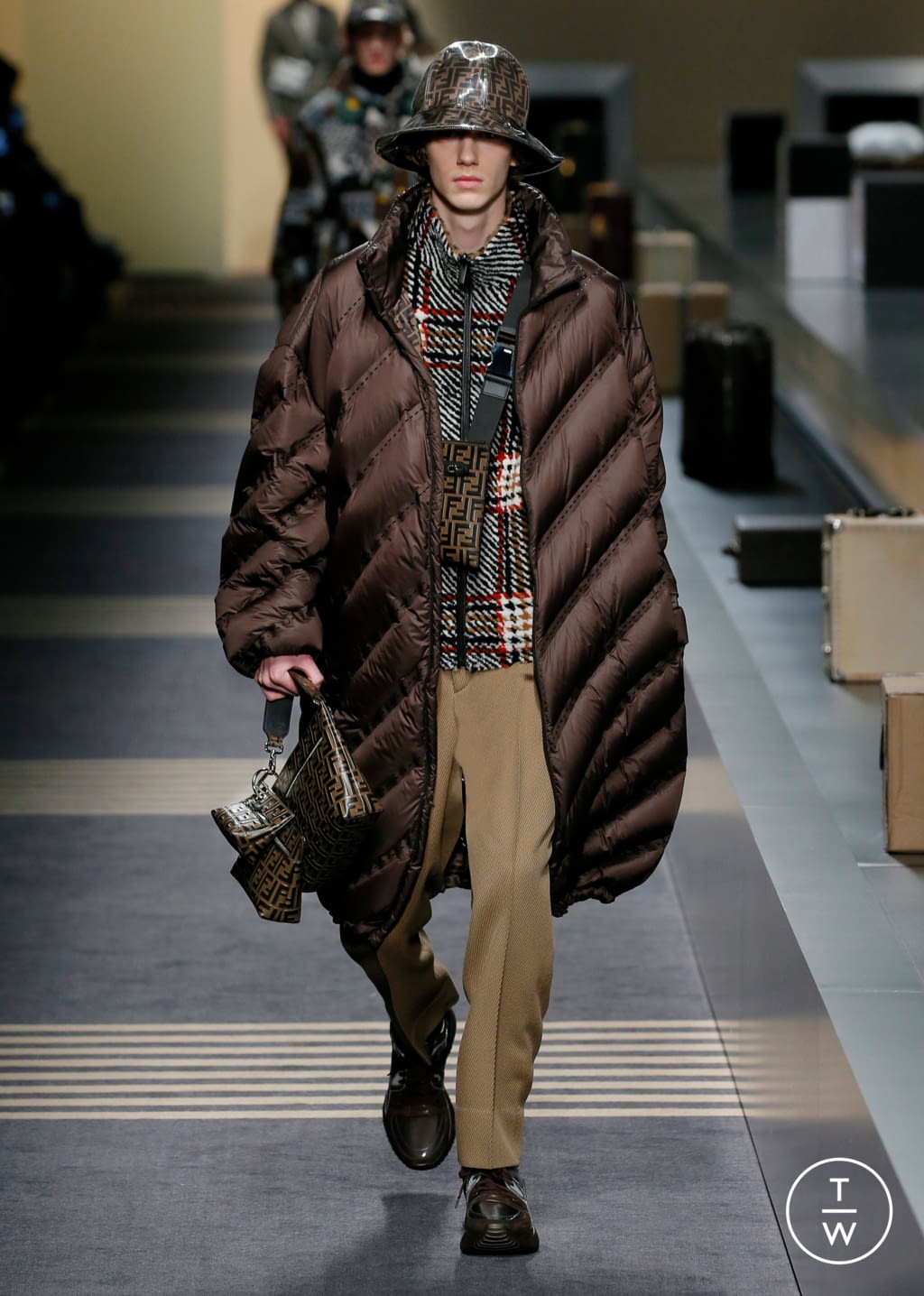 Fashion Week Milan Fall/Winter 2018 look 45 from the Fendi collection menswear