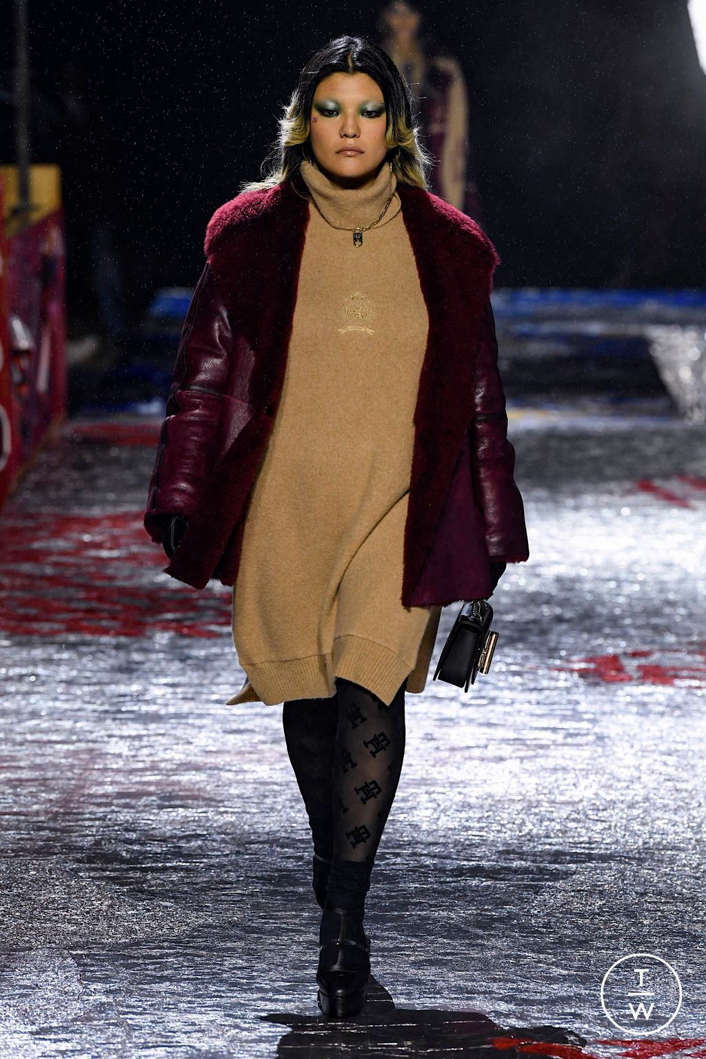 Fashion Week New York Fall/Winter 2022 look 47 from the Tommy Hilfiger collection womenswear