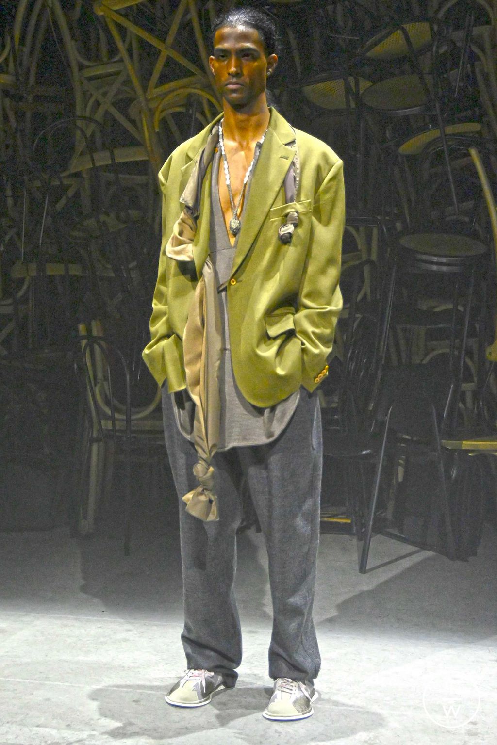 Fashion Week Milan Fall/Winter 2023 look 19 from the Magliano collection 男装
