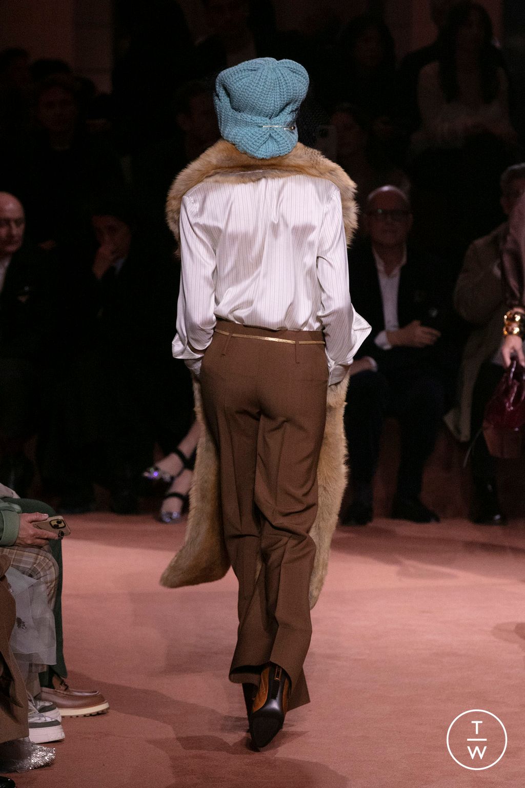 Fashion Week Milan Fall/Winter 2025 look 135 from the Fendi collection womenswear accessories