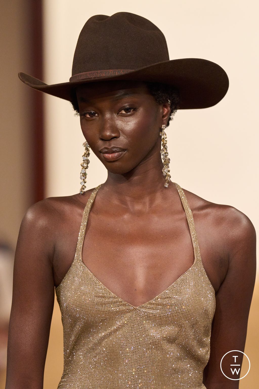 Fashion Week New York Fall/Winter 2024 look 45 de la collection Ralph Lauren womenswear accessories