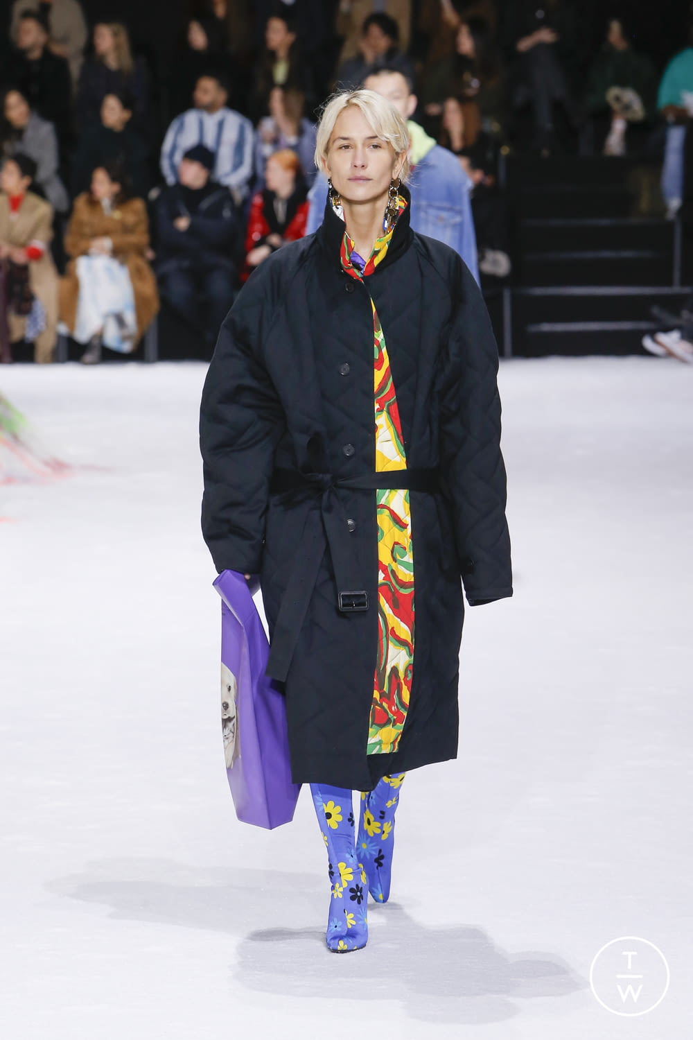 Fashion Week Paris Fall/Winter 2018 look 46 from the Balenciaga collection 女装