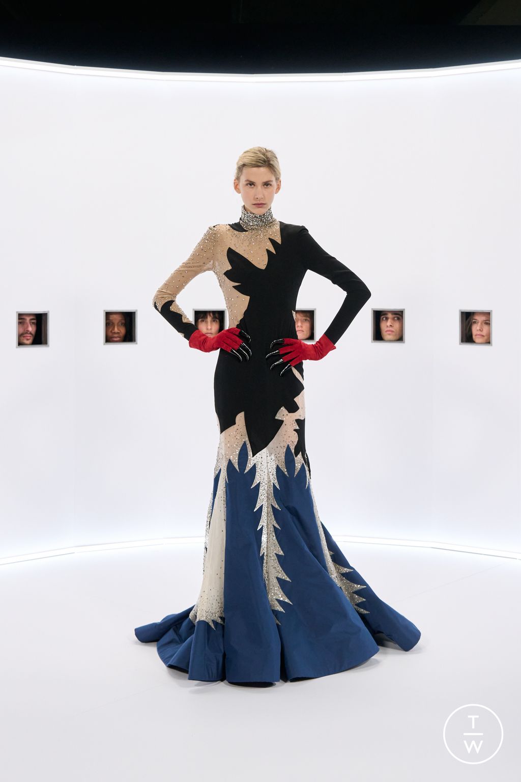 Fashion Week Paris Spring/Summer 2026 look 46 from the Valentino collection couture