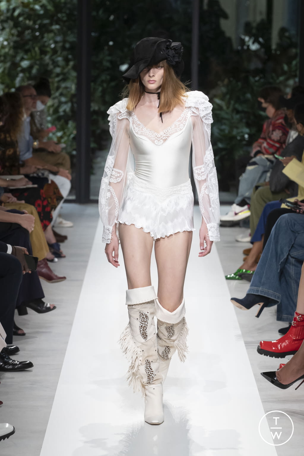 Fashion Week Milan Spring/Summer 2022 look 46 from the Philosophy di Lorenzo Serafini collection womenswear