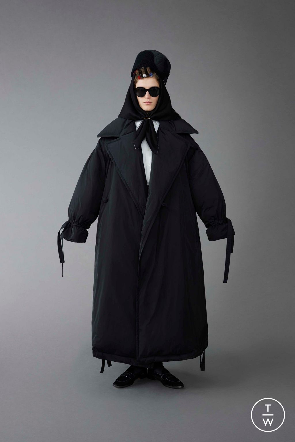 Fashion Week Paris Pre-Fall 2023 look 46 from the Thom Browne collection 女装