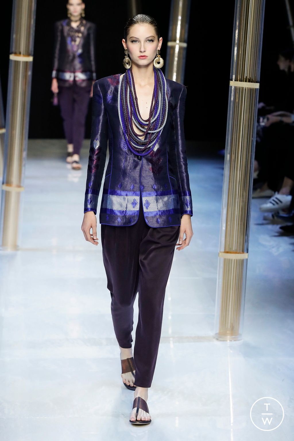 Fashion Week Milan Spring/Summer 2023 look 23 from the Giorgio Armani collection womenswear