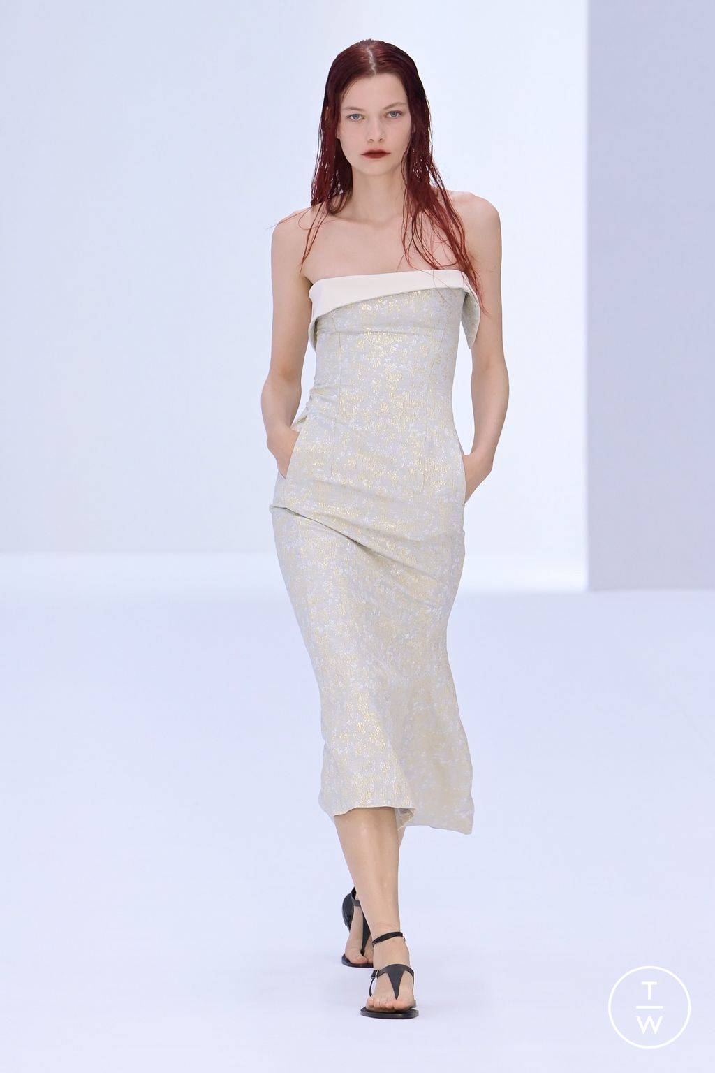 Fashion Week Milan Spring/Summer 2023 look 43 from the Philosophy di Lorenzo Serafini collection 女装