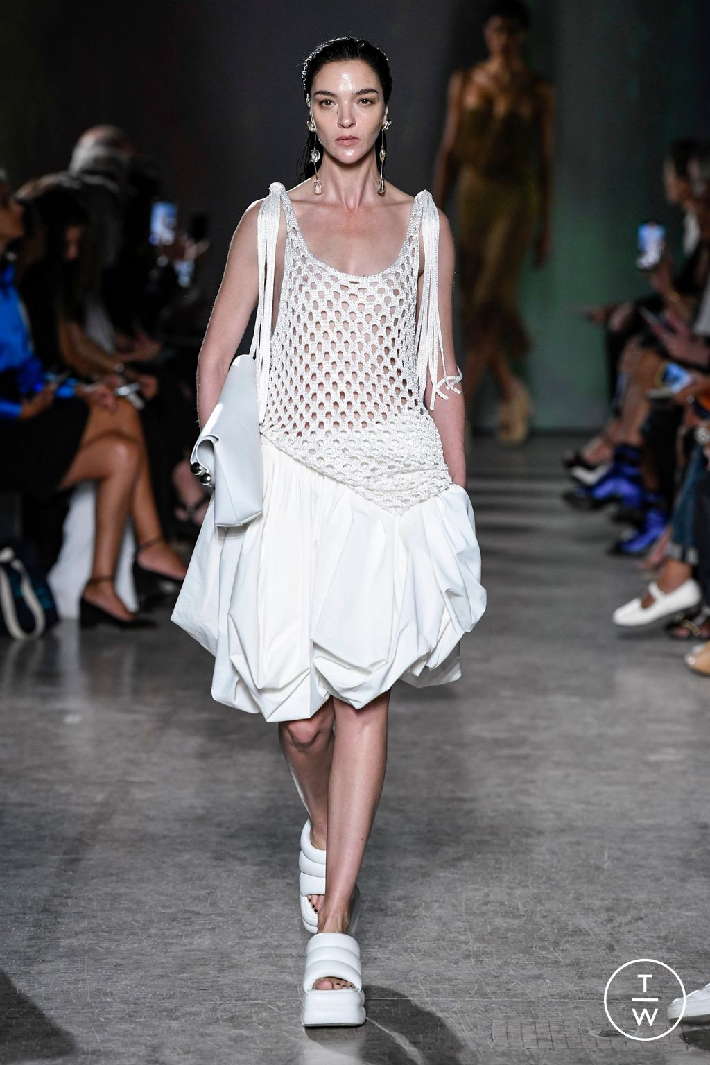 Fashion Week New York Spring/Summer 2023 look 4 from the Proenza Schouler collection womenswear