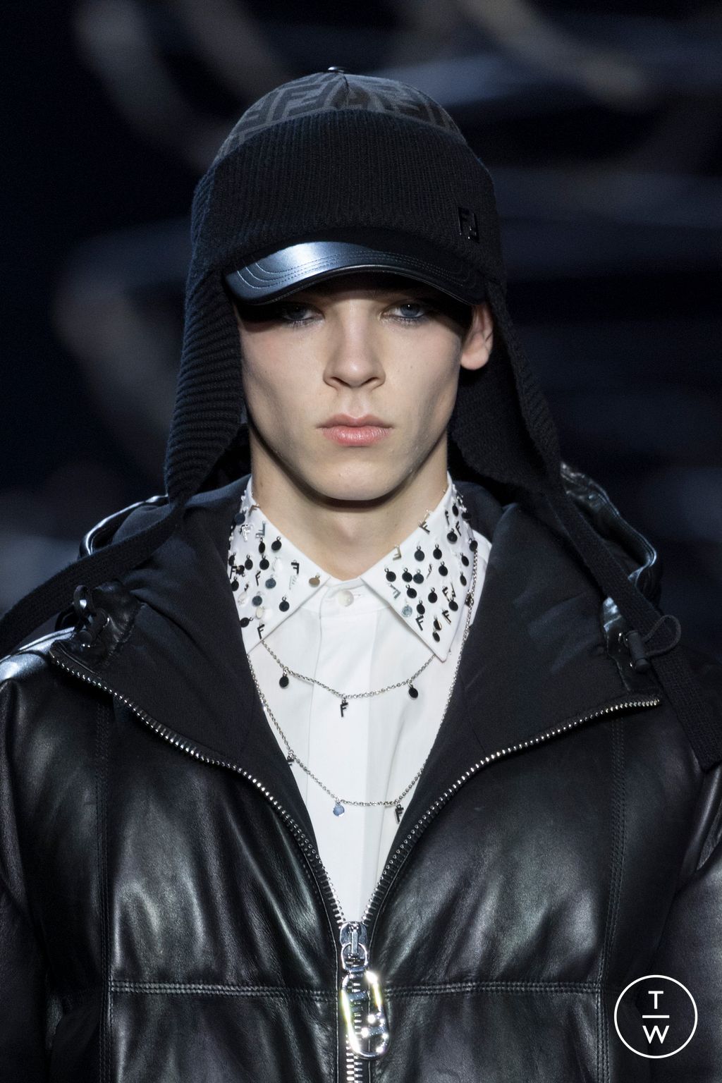Fashion Week Milan Fall/Winter 2023 look 28 from the Fendi collection menswear accessories