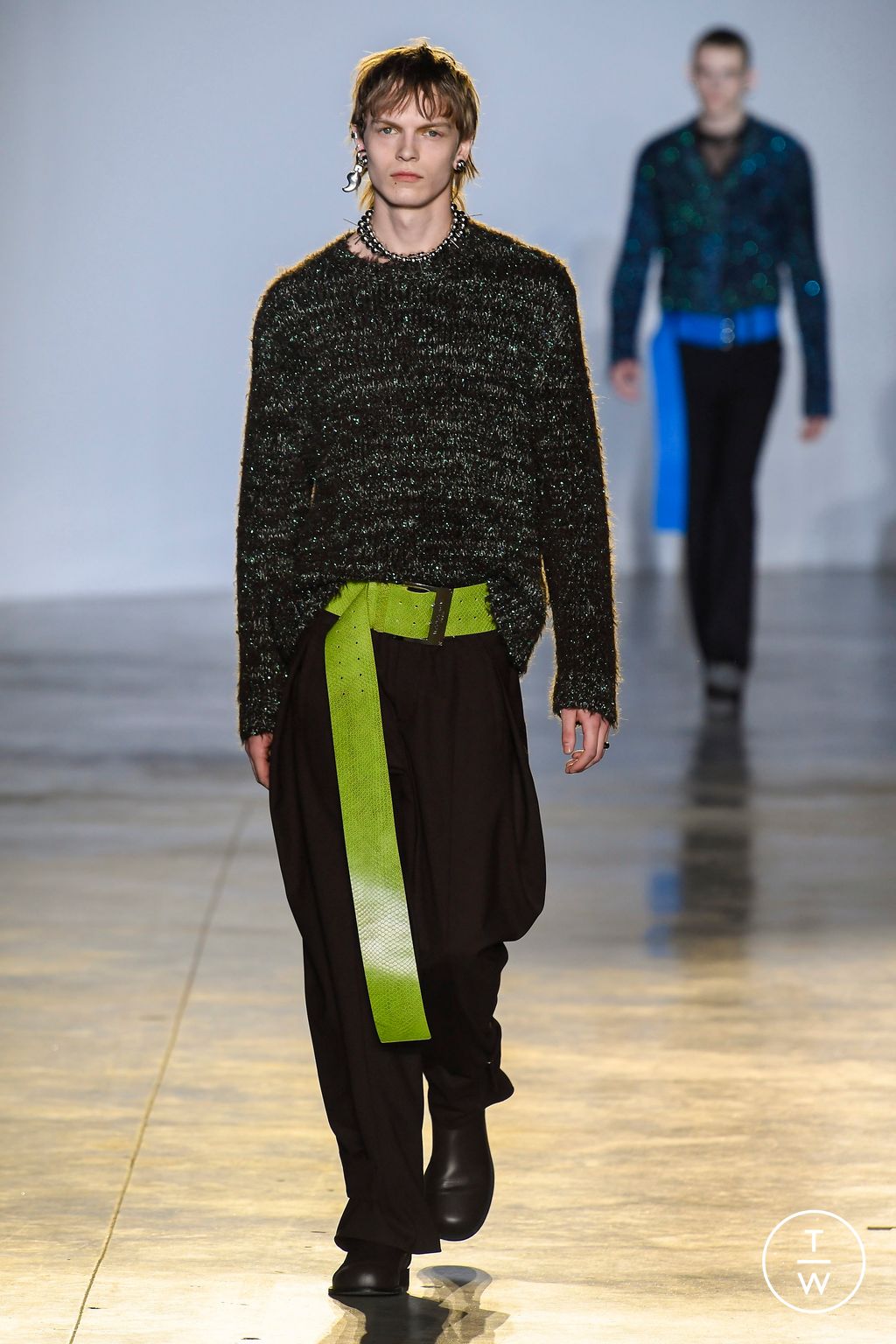 Fashion Week Paris Fall/Winter 2023 look 31 de la collection Wooyoungmi menswear