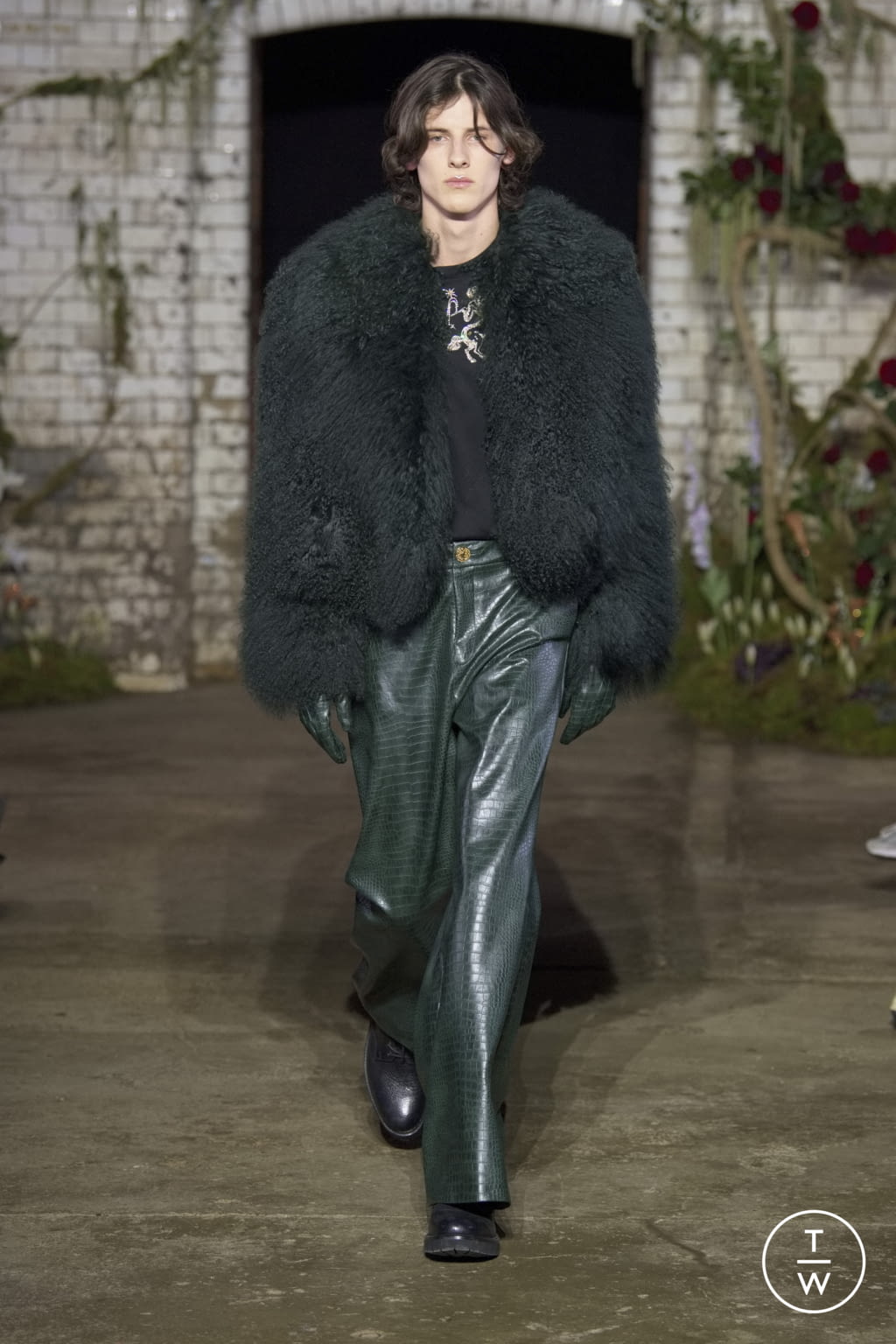 Fashion Week London Fall/Winter 2022 look 48 from the MITHRIDATE collection womenswear