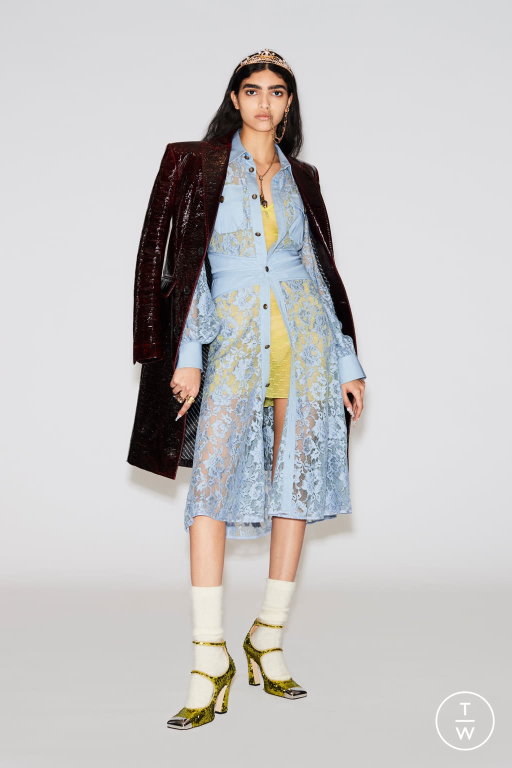 Fashion Week Milan Fall/Winter 2021 look 47 de la collection Dsquared2 womenswear