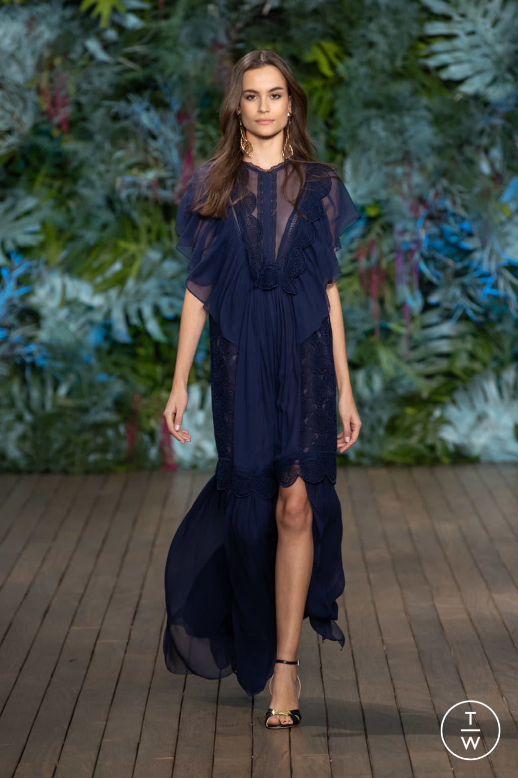 Fashion Week Milan Resort 2020 look 47 from the Alberta Ferretti collection womenswear
