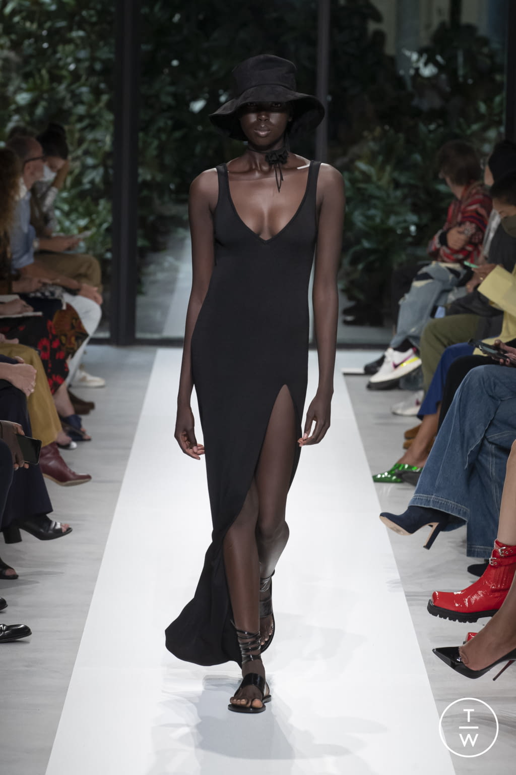 Fashion Week Milan Spring/Summer 2022 look 47 from the Philosophy di Lorenzo Serafini collection 女装