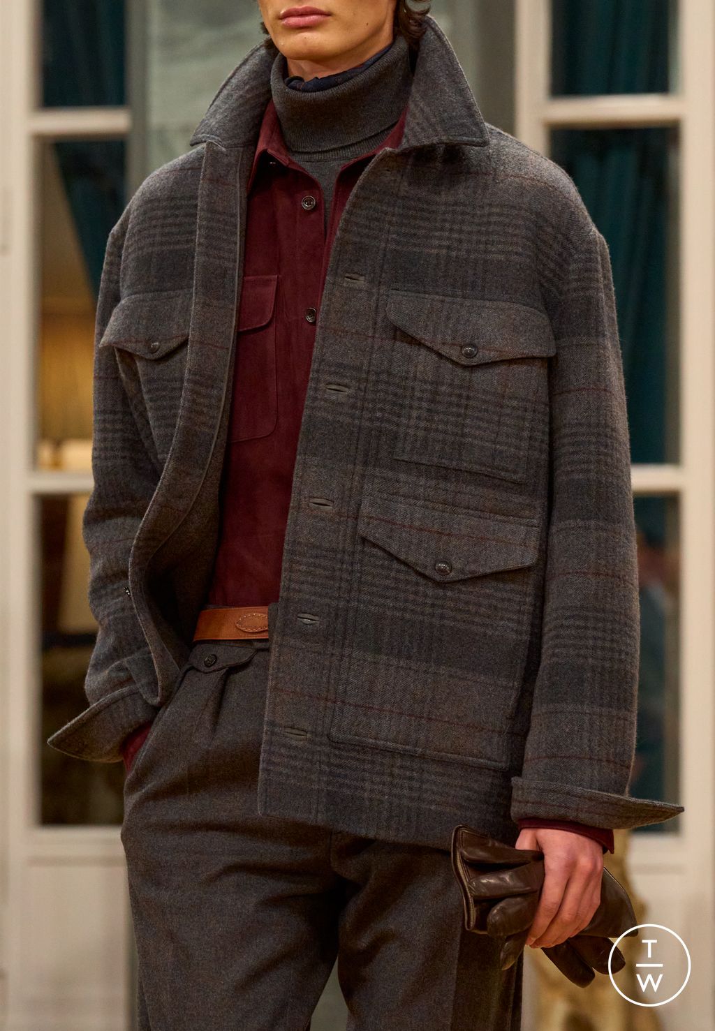 Fashion Week Milan Fall/Winter 2026 look 10 from the Ralph Lauren Purple Label collection 男装配饰