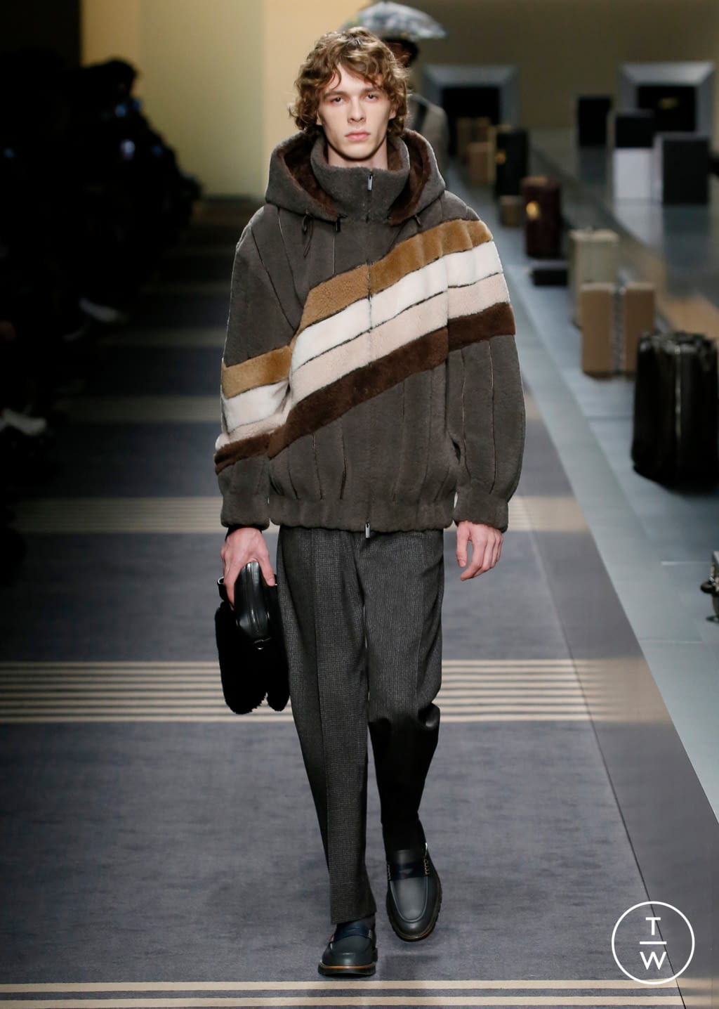 Fashion Week Milan Fall/Winter 2018 look 47 from the Fendi collection menswear