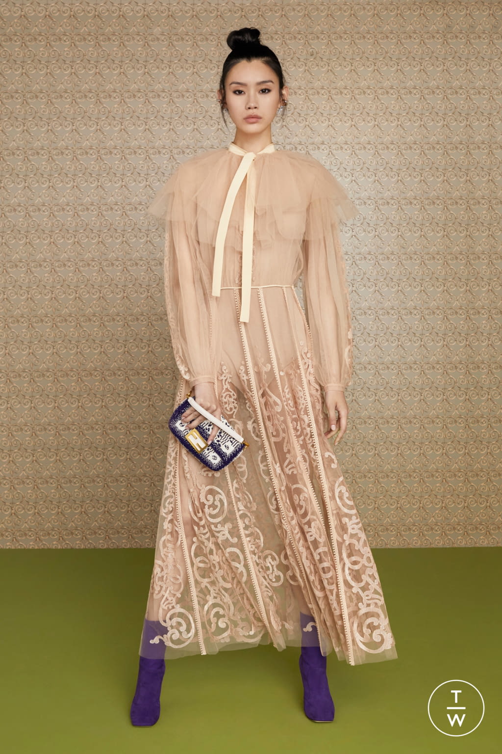 Fashion Week Milan Pre-Fall 2019 look 47 from the Fendi collection 女装