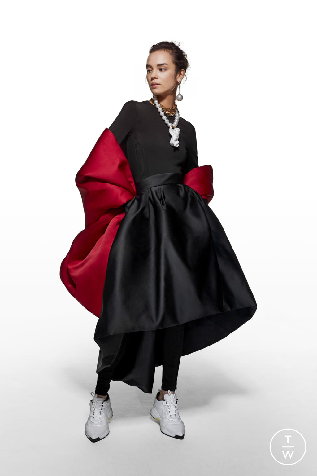 Fashion Week Paris Spring/Summer 2021 look 47 from the AZ Factory collection couture