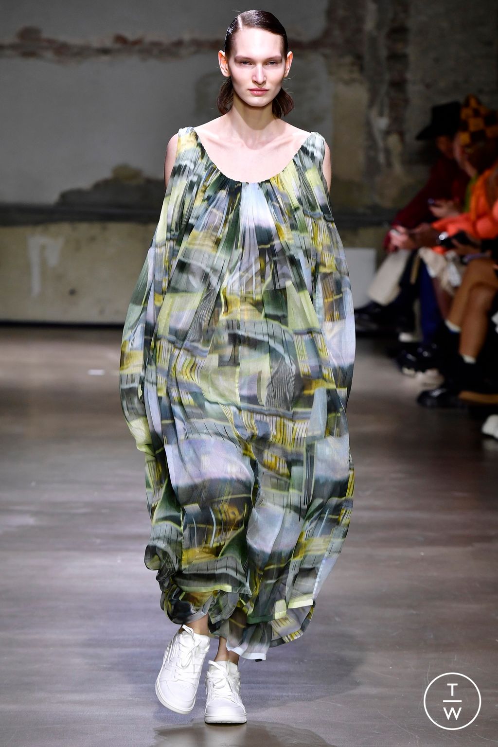 Fashion Week Paris Spring/Summer 2023 look 22 from the Dawei collection womenswear