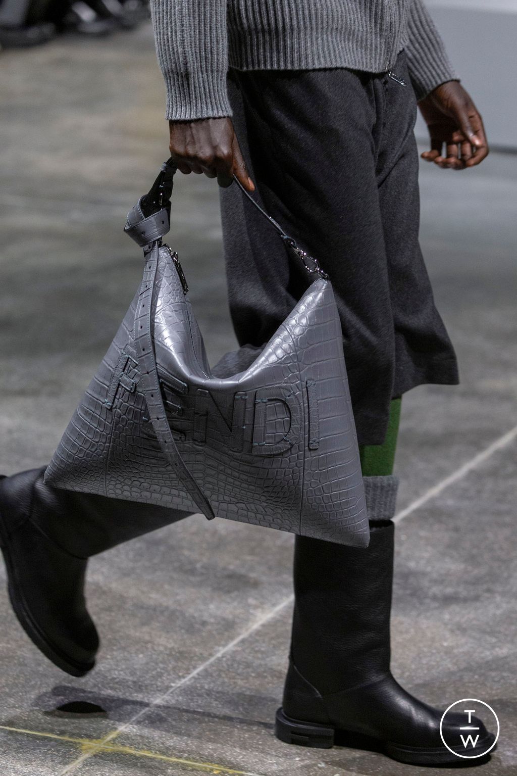 Fashion Week Paris Fall/Winter 2024 look 72 from the Fendi collection menswear accessories
