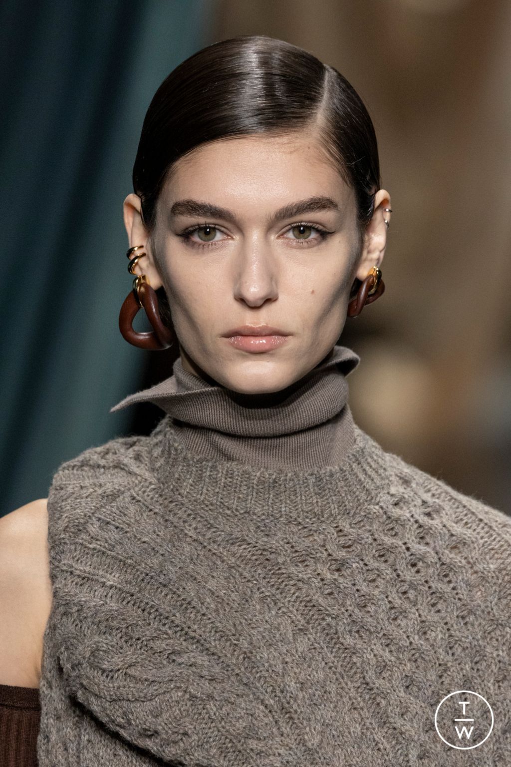 Fashion Week Milan Fall/Winter 2024 look 87 from the Fendi collection womenswear accessories