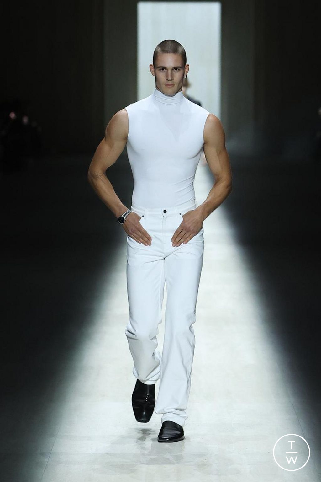 Fashion Week Milan Fall/Winter 2026 look 2 from the Gucci collection womenswear