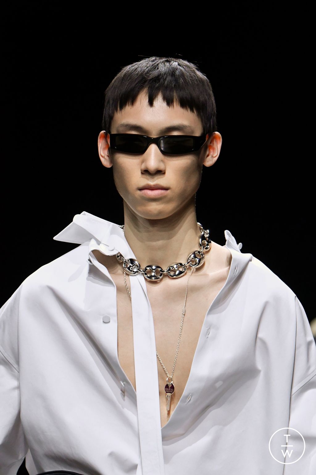 Fashion Week Milan Fall/Winter 2024 look 51 de la collection Gucci menswear accessories
