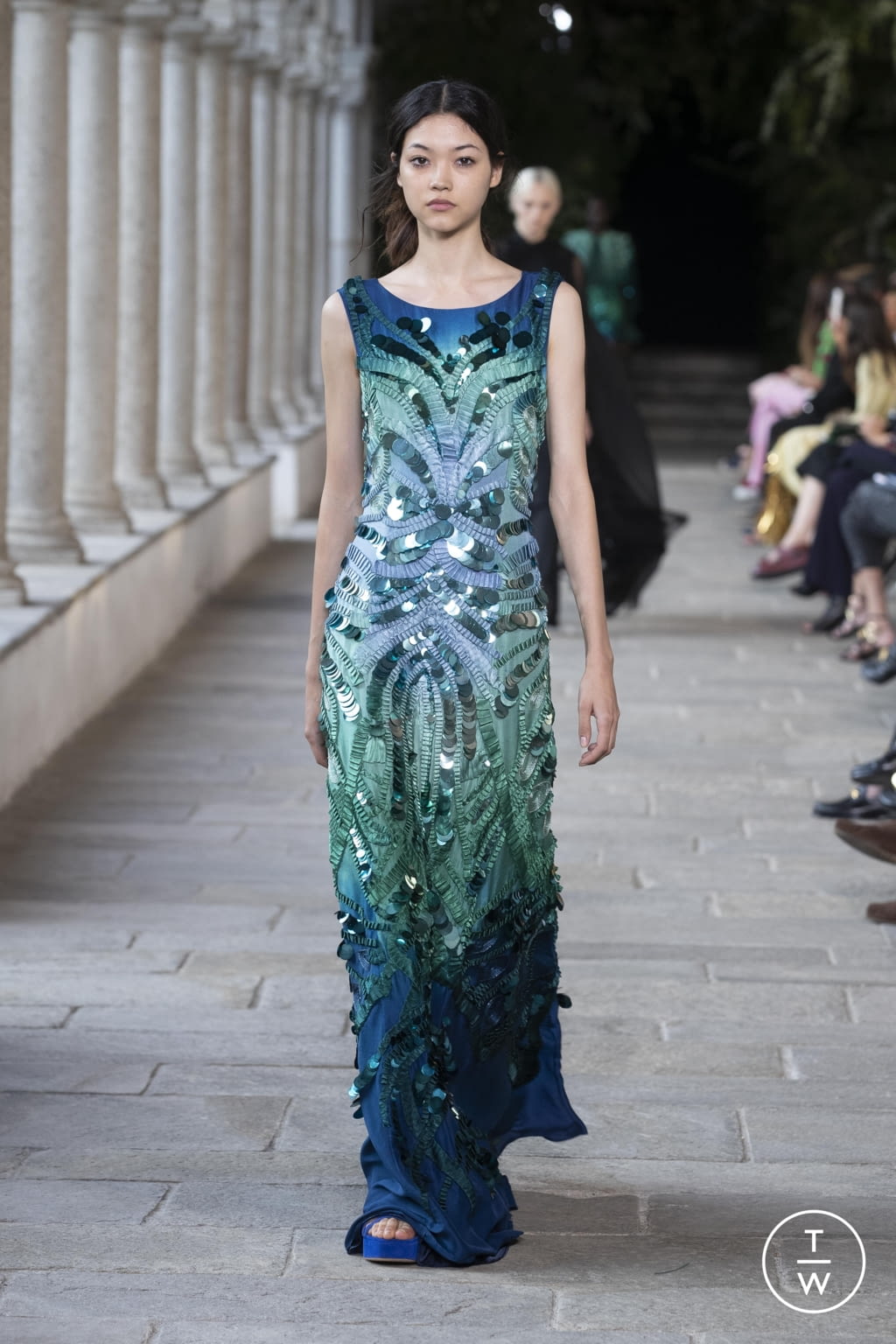 Fashion Week Milan Spring/Summer 2022 look 48 from the Alberta Ferretti collection 女装