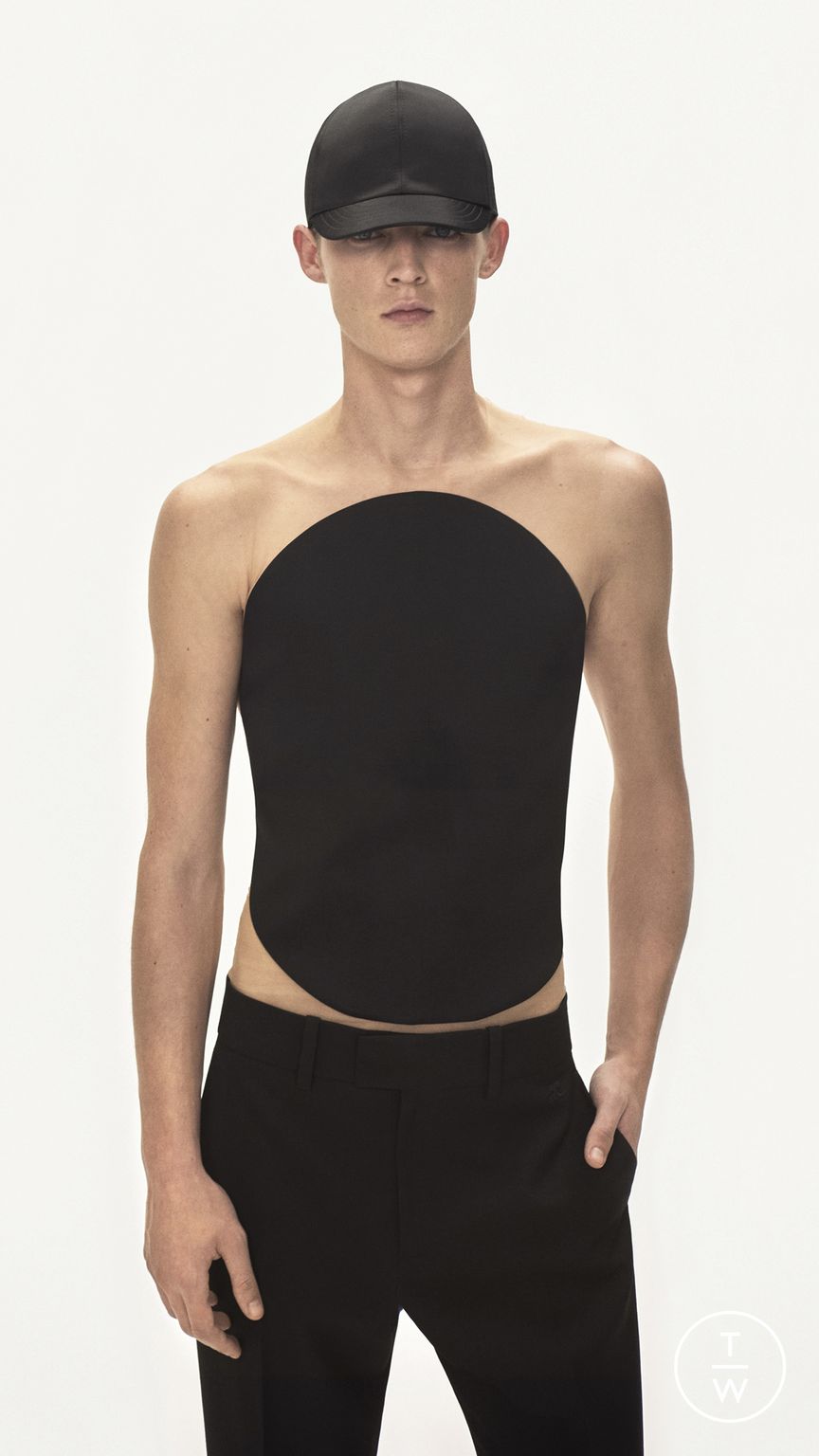 Fashion Week Paris Pre-Fall 2025 look 48 de la collection Courrèges womenswear