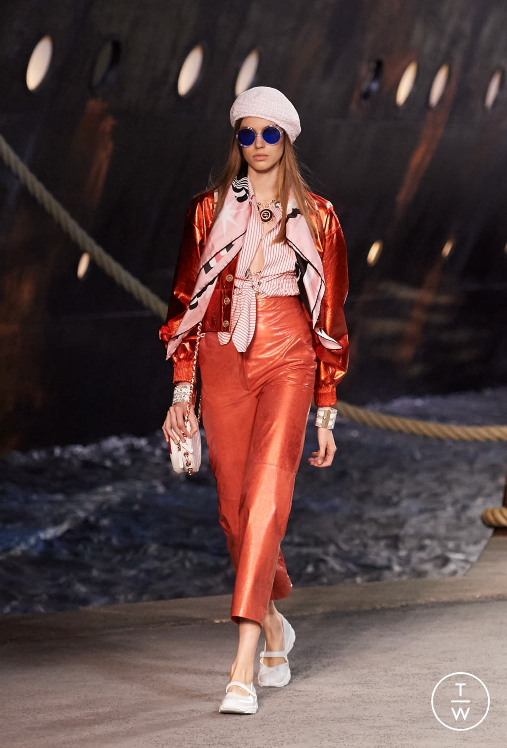 Fashion Week Paris Resort 2019 look 48 from the Chanel collection womenswear