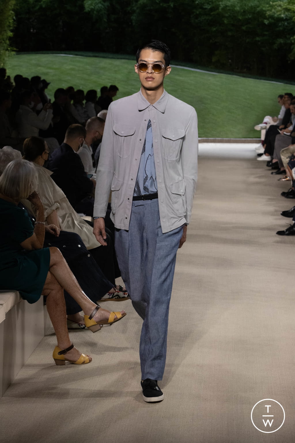 Fashion Week Milan Spring/Summer 2022 look 47 from the Giorgio Armani collection menswear
