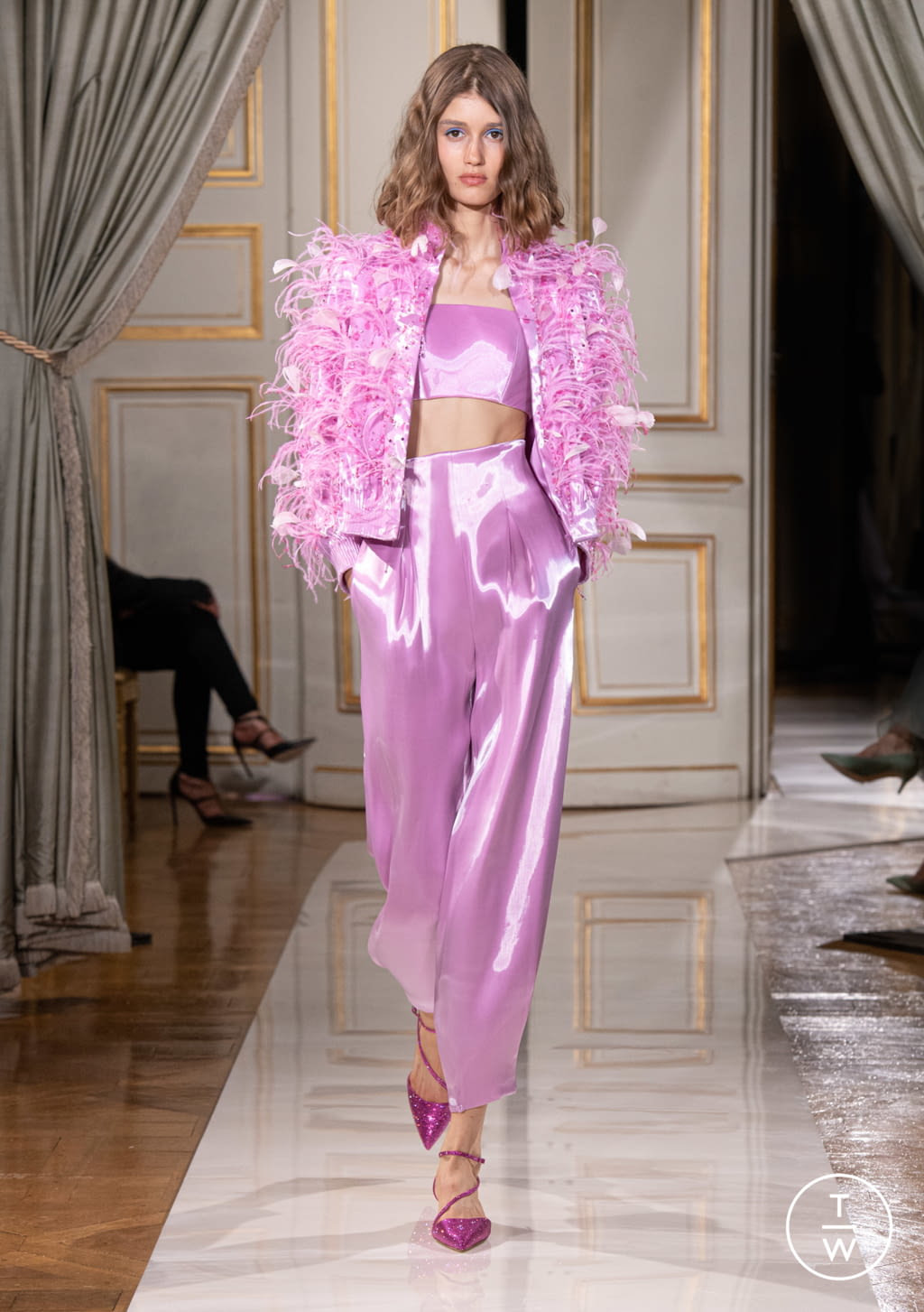 Fashion Week Paris Fall/Winter 2021 look 48 from the Giorgio Armani Privé collection couture