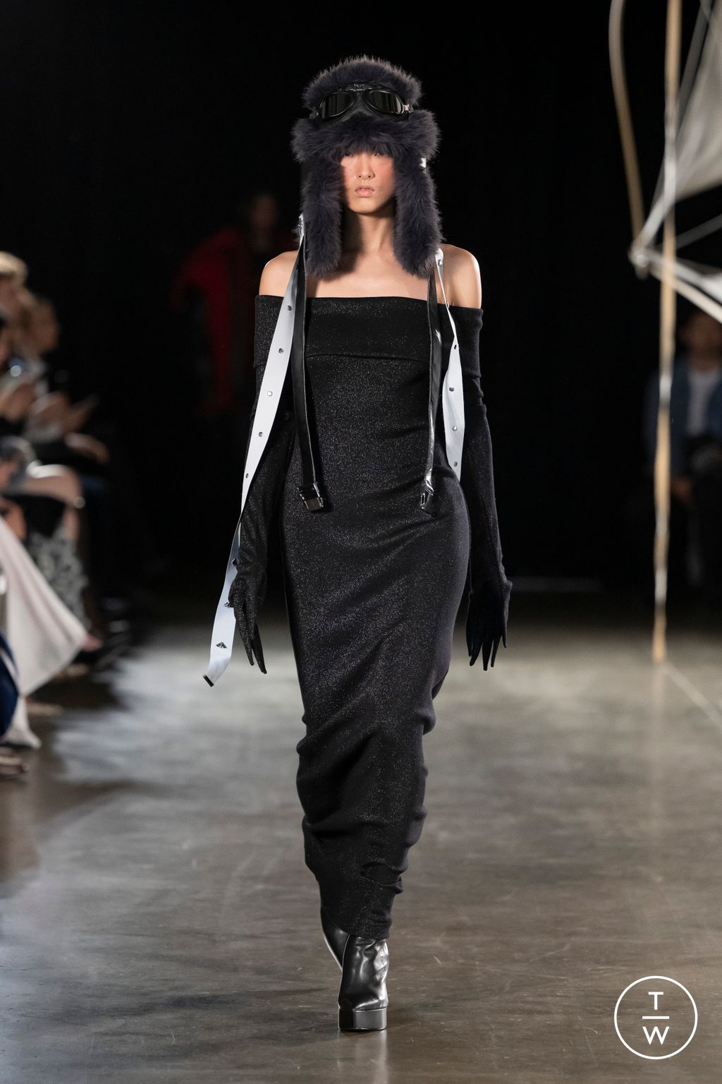 Fashion Week London Fall/Winter 2023 look 48 from the MITHRIDATE collection womenswear