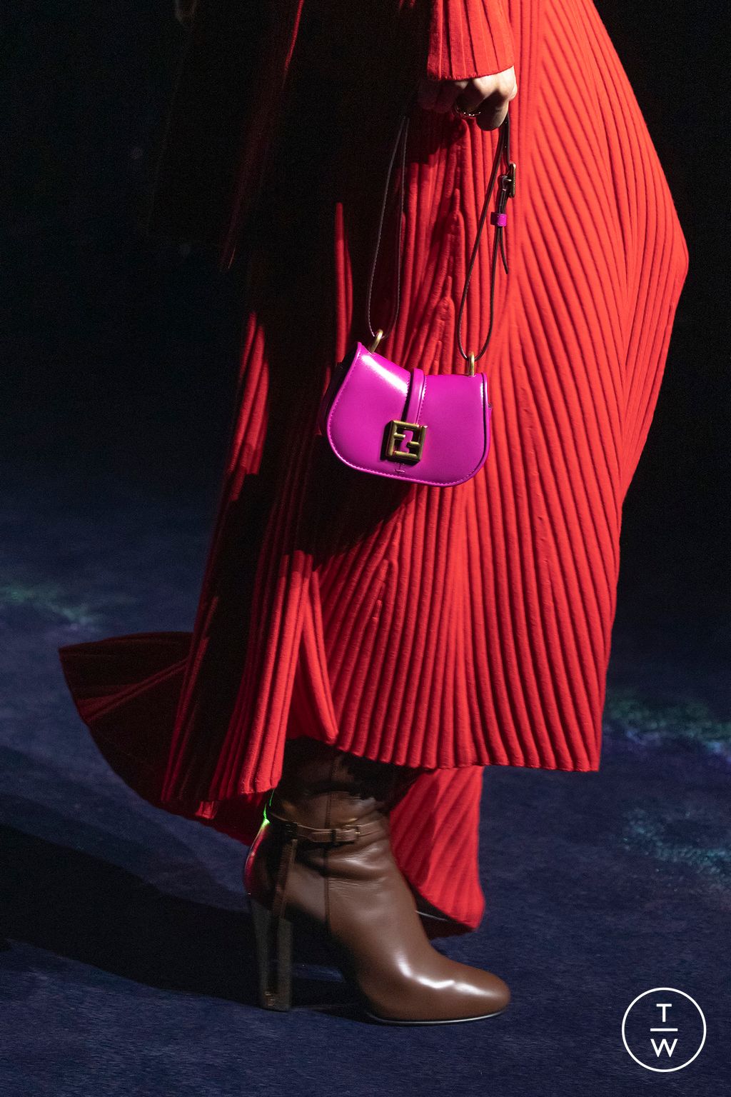 Fashion Week Milan Fall/Winter 2023 look 21 from the Fendi collection womenswear accessories