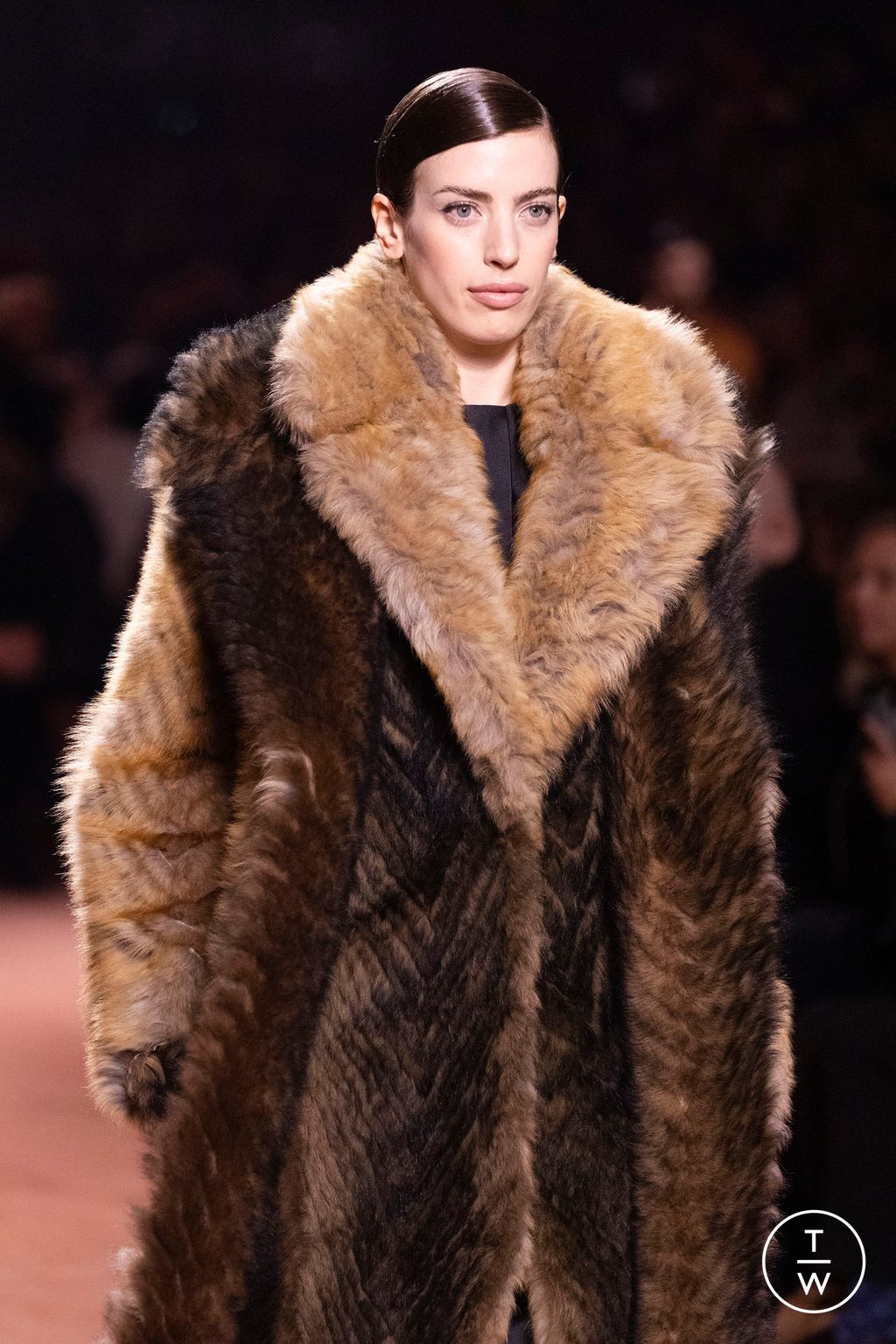 Fashion Week Milan Fall/Winter 2025 look 144 from the Fendi collection 女装配饰
