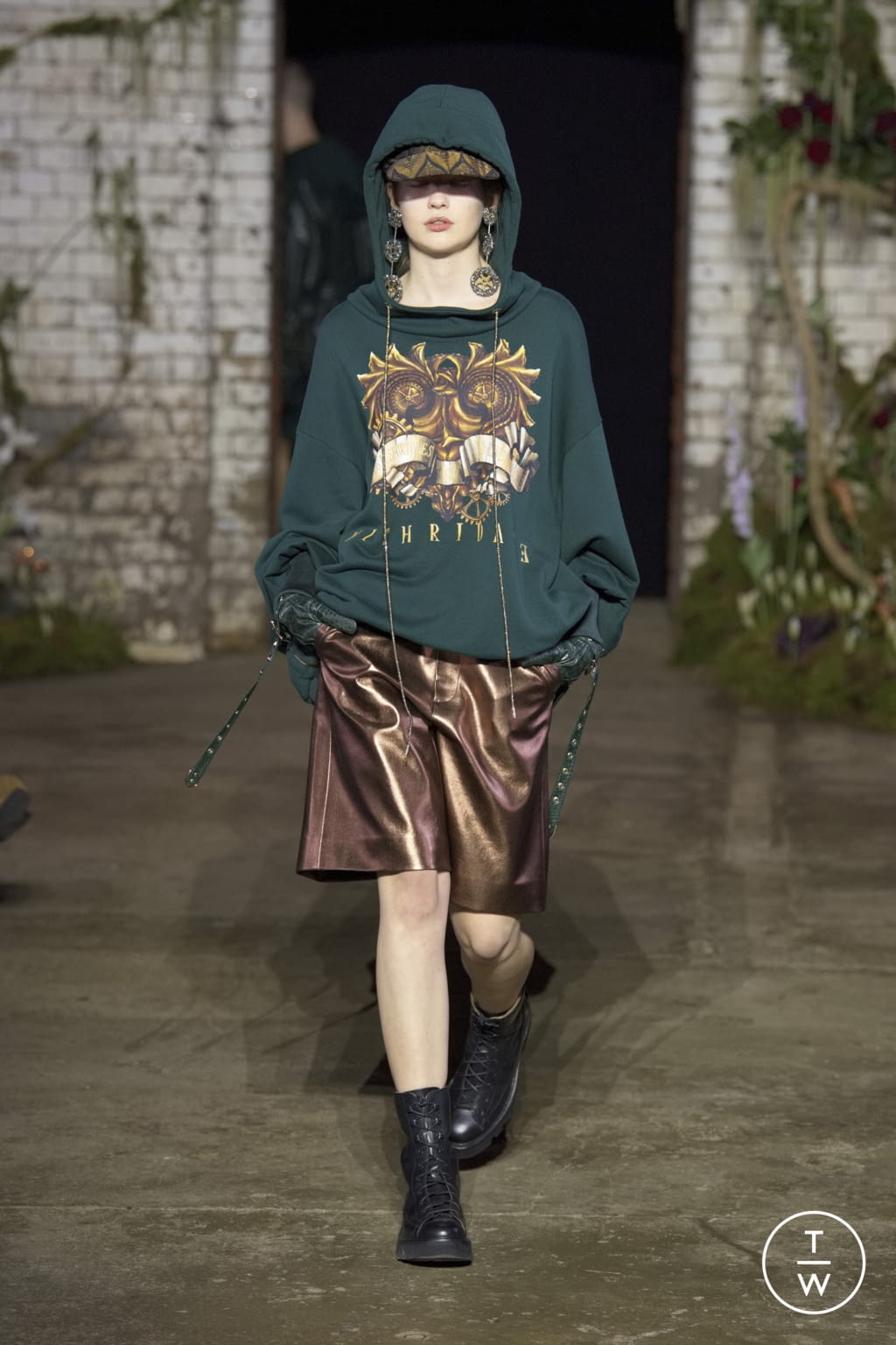 Fashion Week London Fall/Winter 2022 look 49 from the MITHRIDATE collection womenswear
