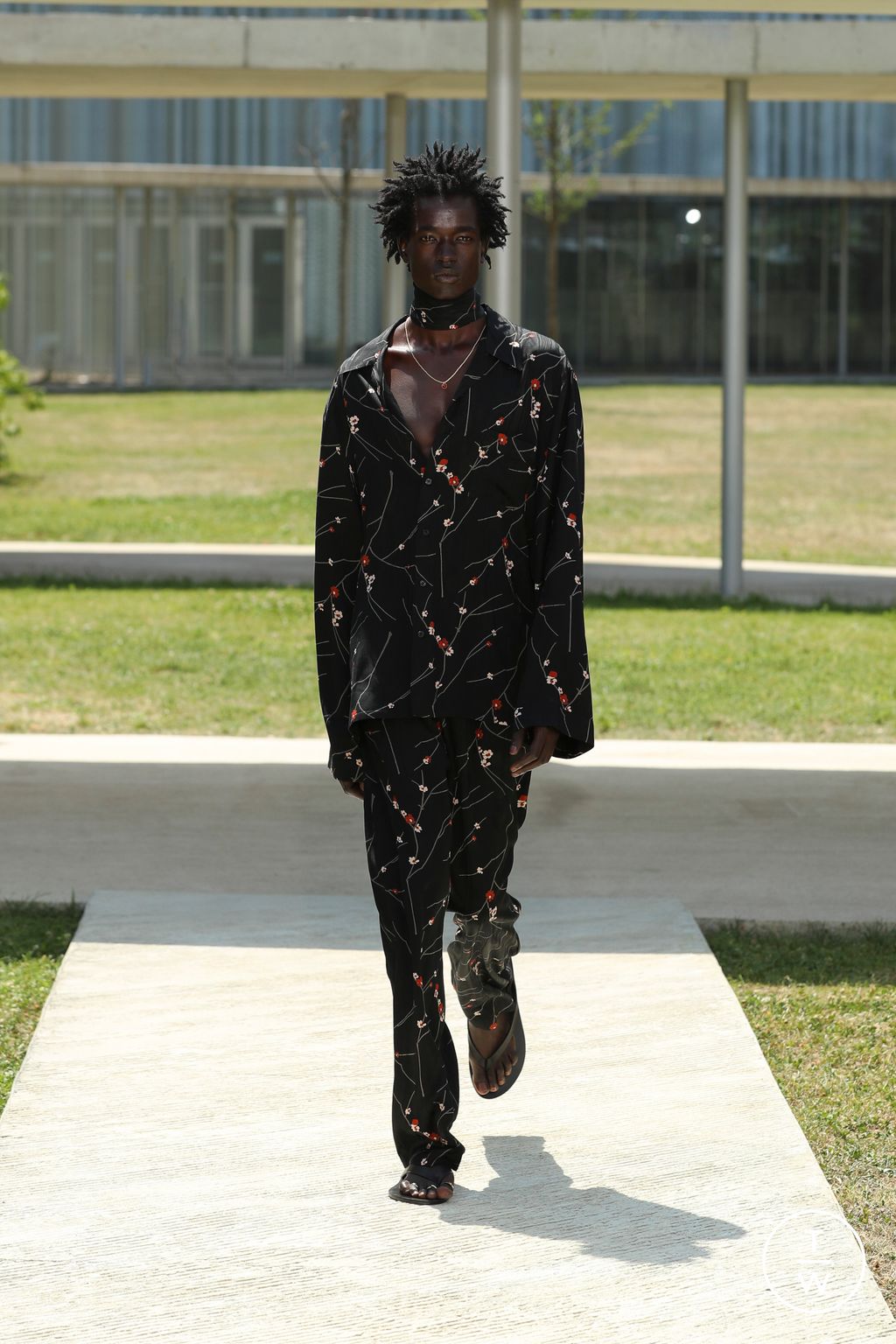Fashion Week Milan Spring/Summer 2023 look 49 from the Etro collection menswear